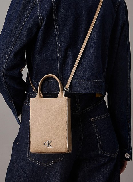 Bandoulière Calvin Klein Minimal Monogram Tote18 taupe