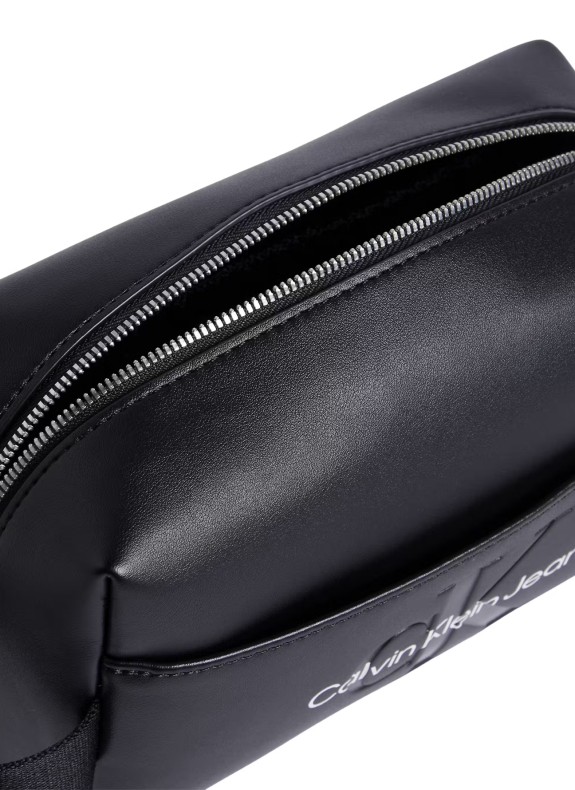 Trousse de beauté Calvin Klein Sculpted Mono noir