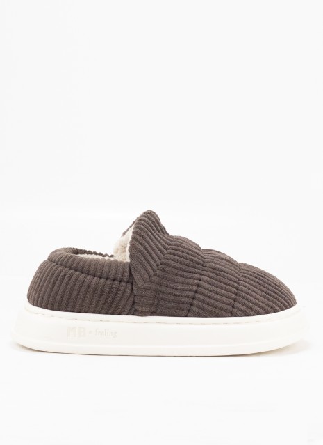 Zapatillas casa Keslem 9843 marrón