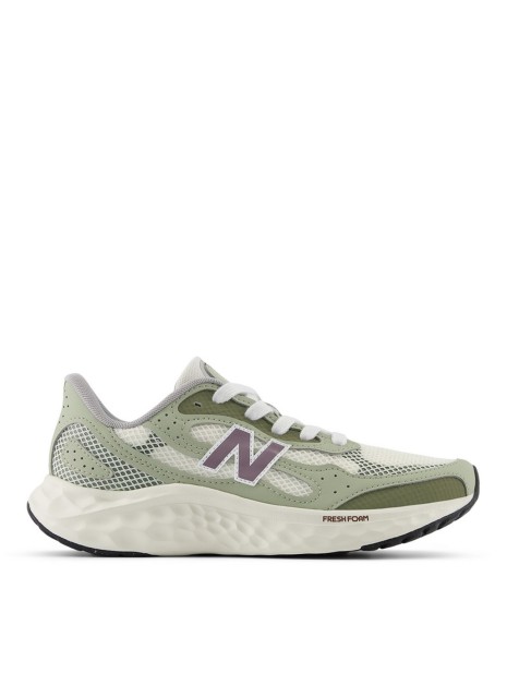 Zapatilla Deportiva New Balance Waris para Mujer en Color Verde