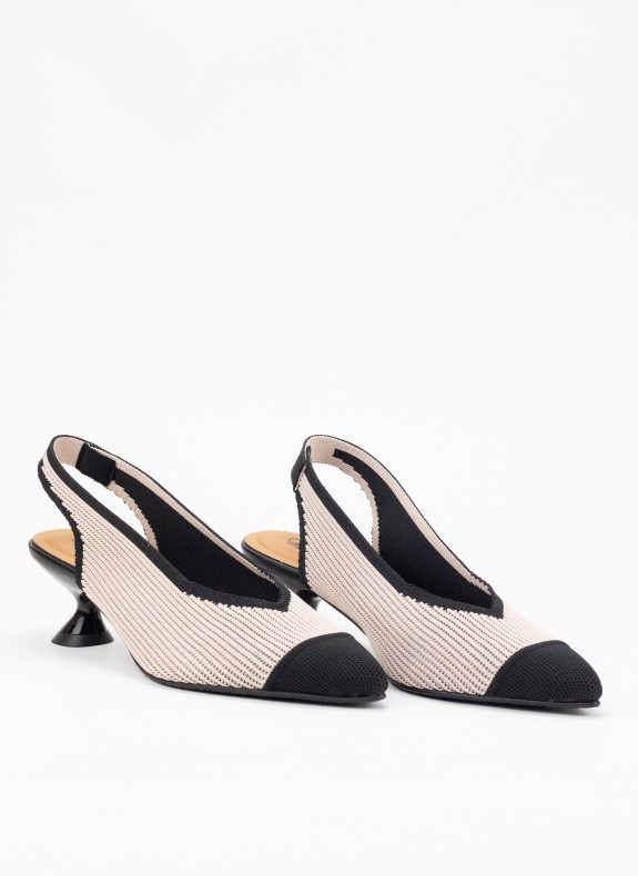 Miss Elastic Reine Nude