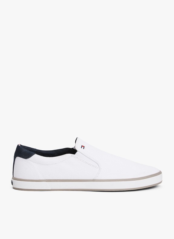 ICONIC SLIP ON SNEAKER