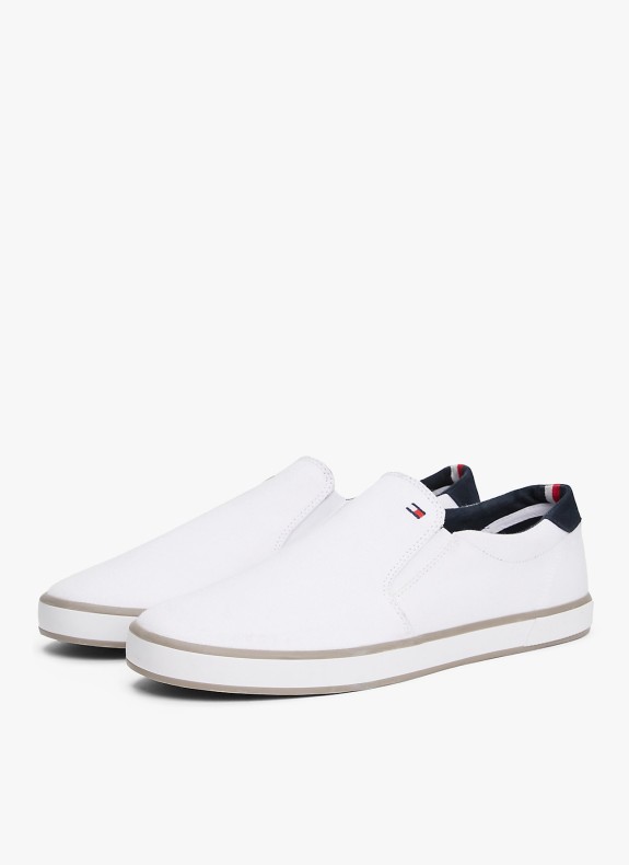 ICONIC SLIP ON SNEAKER