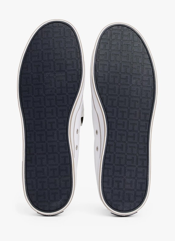 ICONIC SLIP ON SNEAKER