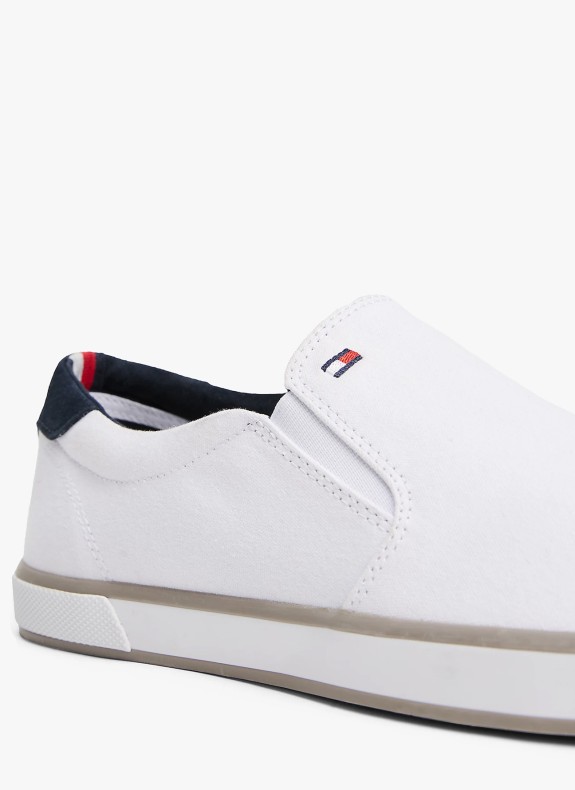 ICONIC SLIP ON SNEAKER