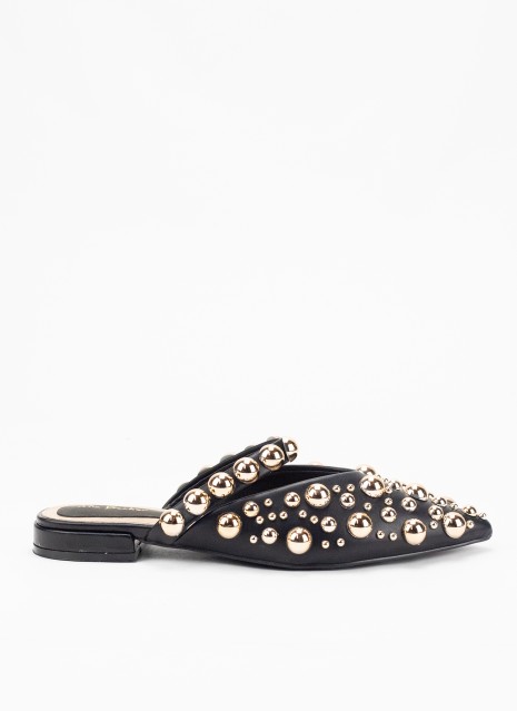 Zueco com Tachuelas Doradas para Mulher em Cor Preto