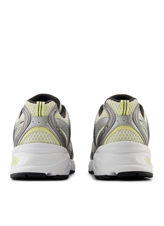 Zapatilla New Balance U530 para Mujer en Color Gris/Amarillo