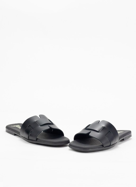 Sandale Plate en Cuir pour Femme en Couleur Noire