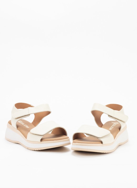 Pelle sportiva Sandalia per le donne in colore bianco