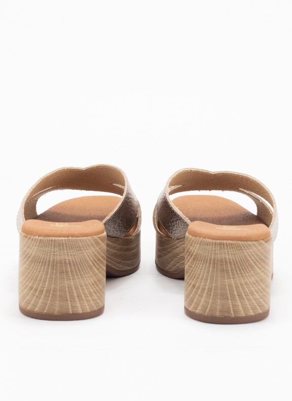 Zueco de Piel con Tacón para Mujer en Color Oro