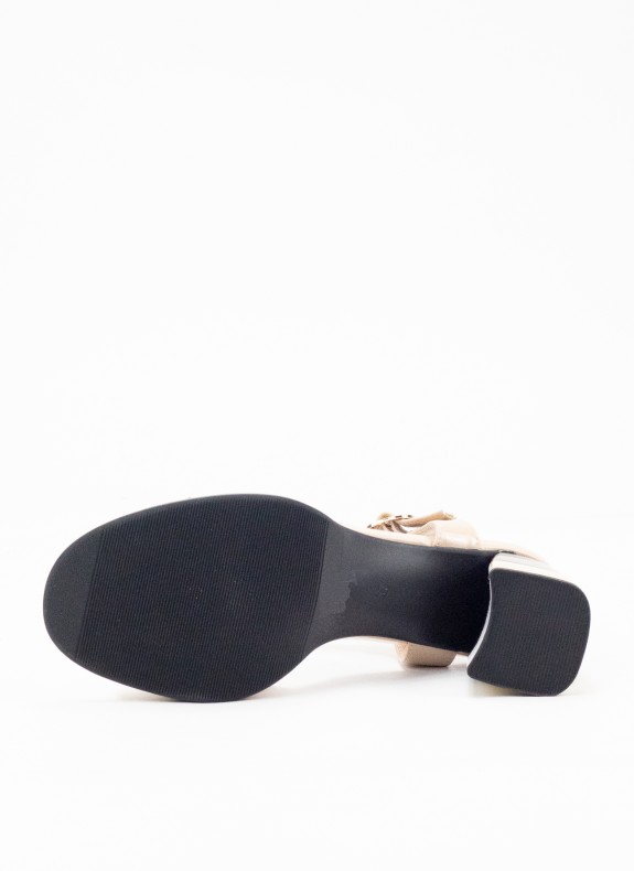 Je suis désolé, mais il semble que le texte "84520B" ne soit pas en espagnol. Pourriez-vous fournir un texte en espagnol que vou