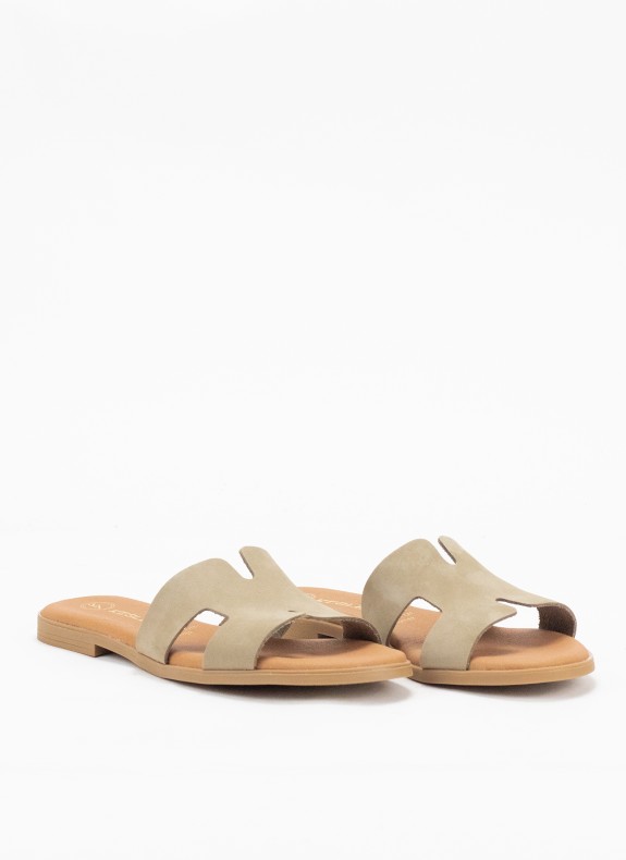 Sandalia Plana de Piel para Mujer en Color Taupe