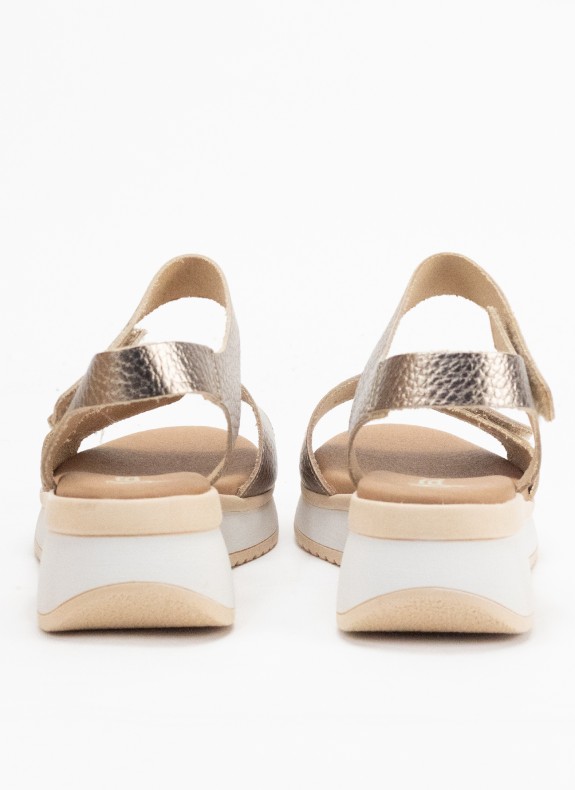 Sandalia Deportiva de Piel para Mujer en Color Oro