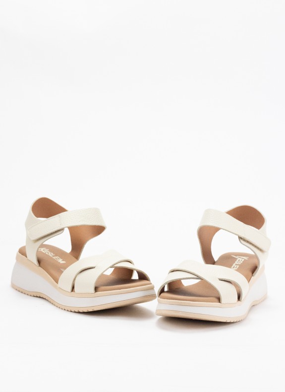 Sandalia de Piel con Cuña para Mujer en Color Hielo