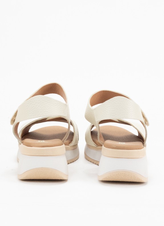 Sandalia de Piel con Cuña para Mujer en Color Hielo