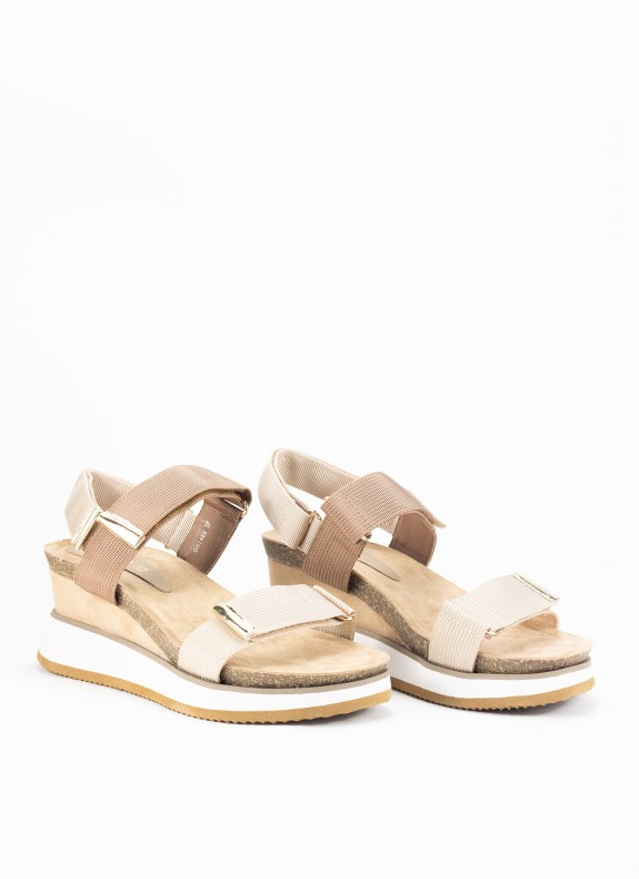 Sandalo sportivo con zeppa della donna in colore beige