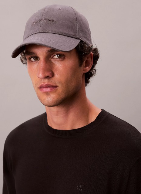 Gorra Calvin Klein Logo Embroidery Baseball Cap gris