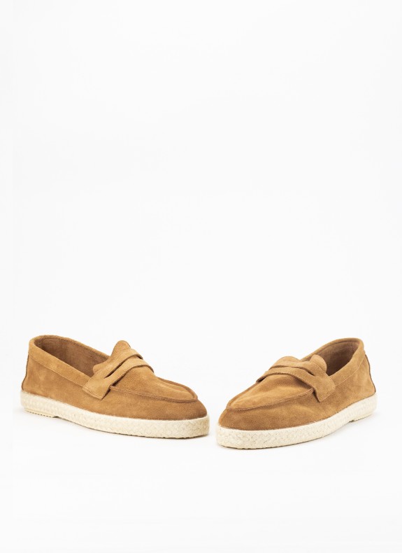 Chaussure pour homme en couleur cuir