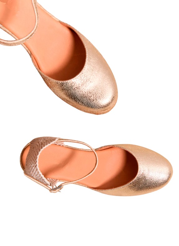 Alpargata con Cuña de Yute para Mujer en Color Oro