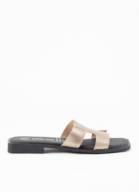 Sandale Plate en Cuir pour Femme en Couleur Platine