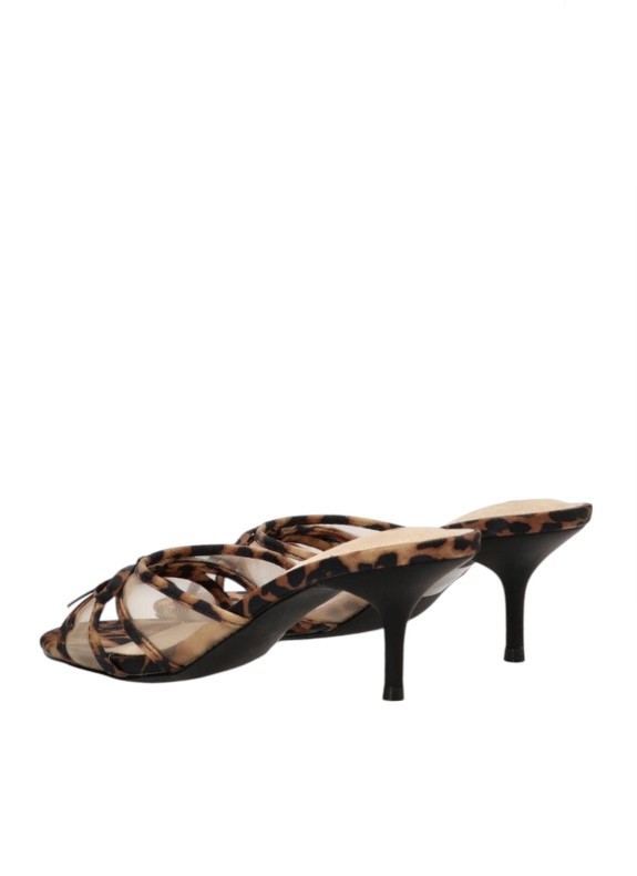 Damen für Damen in Leopard Farbe