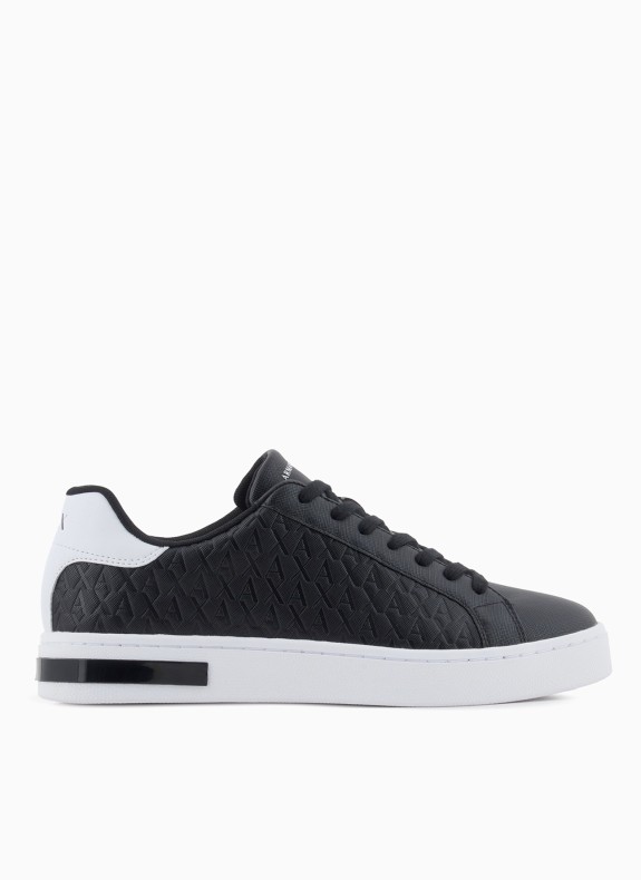 Je suis désolé, mais il semble que "XM000140" ne soit pas un texte en espagnol à traduire en français. Pourriez-vous fournir un 