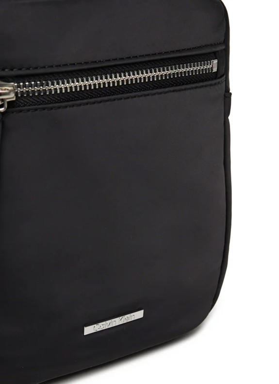Sacoche Calvin Klein Sleek Nylon Reporter noir