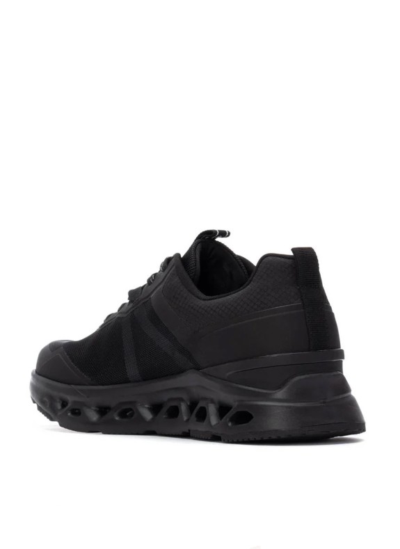 Zapatilla XTI para Hombre en Color Negro