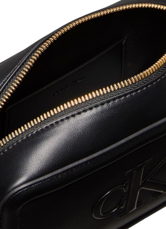 Bandolera Calvin Klein Raised CK Camera Bag preto