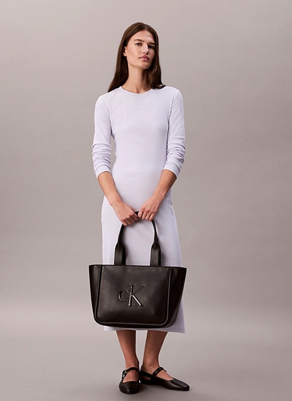 Sac Calvin Klein Raised CK Medium Tote noir