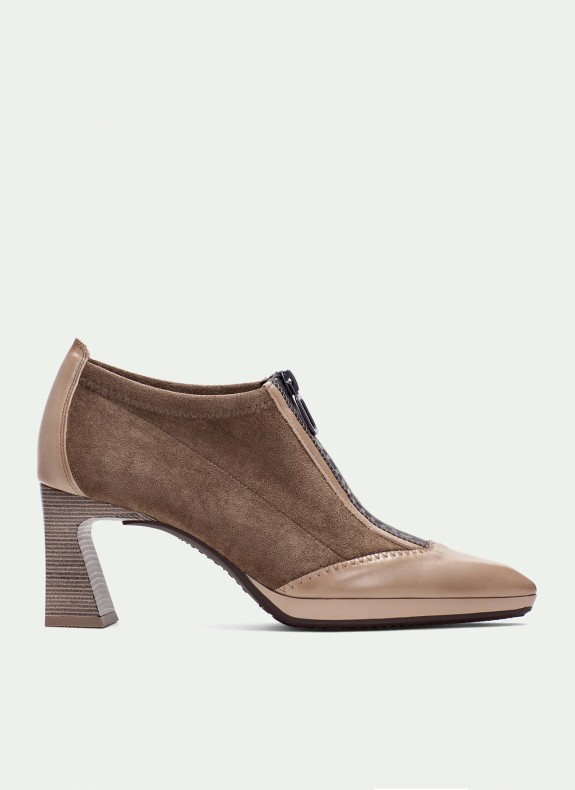 I'm sorry, but it seems like the text you provided does not contain any Spanish content that can be translated into French. Coul