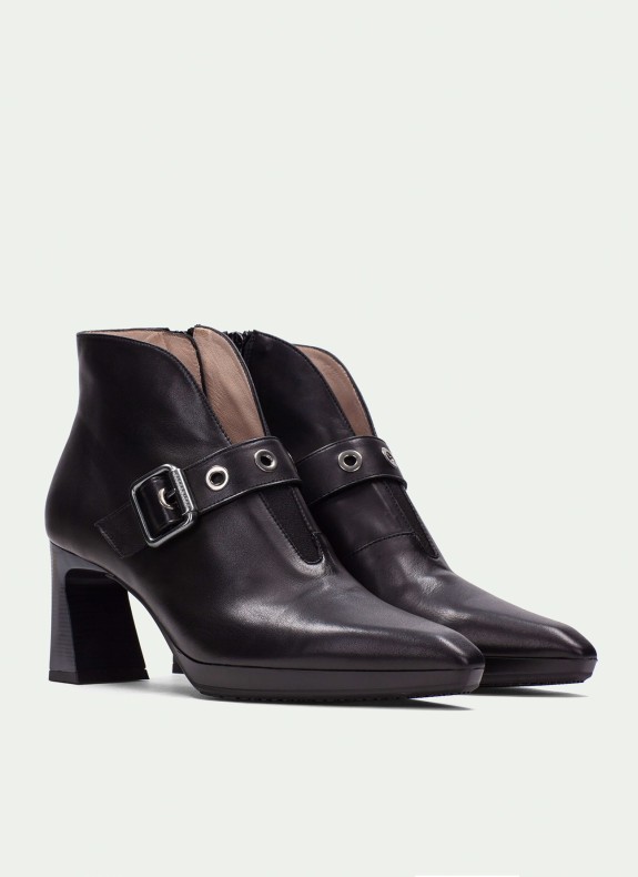 Je suis désolé, mais il semble que vous ayez entré un texte qui ne correspond pas à une phrase en espagnol. Pouvez-vous fournir 