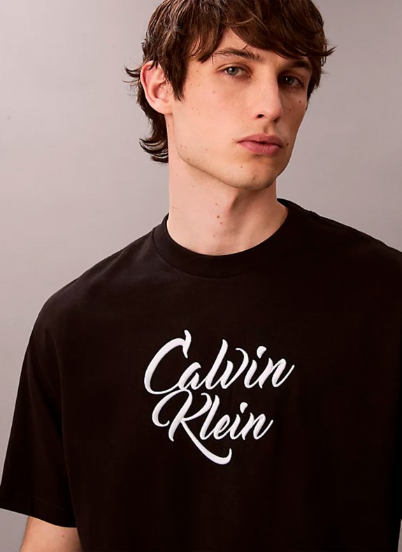 T-shirt Calvin Klein Ss 16S Sn Cursive Calvin Graphic noir