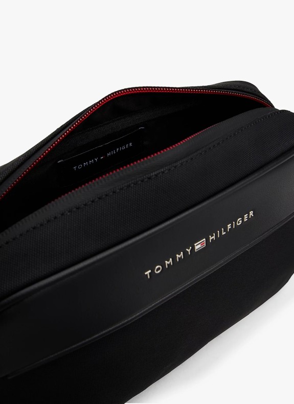 TH FOUNDATION NOUVEAU REPORTER