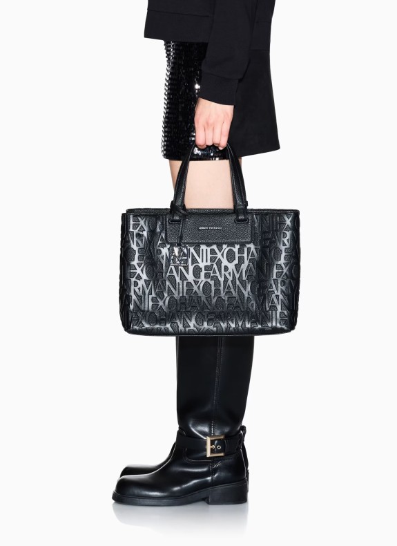 Je suis désolé, mais le texte que vous avez fourni ne semble pas être en espagnol. Pourriez-vous fournir le texte correct ou me 