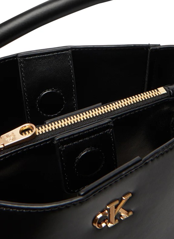 Bandolera Calvin Klein CK Bucket With Strap negro