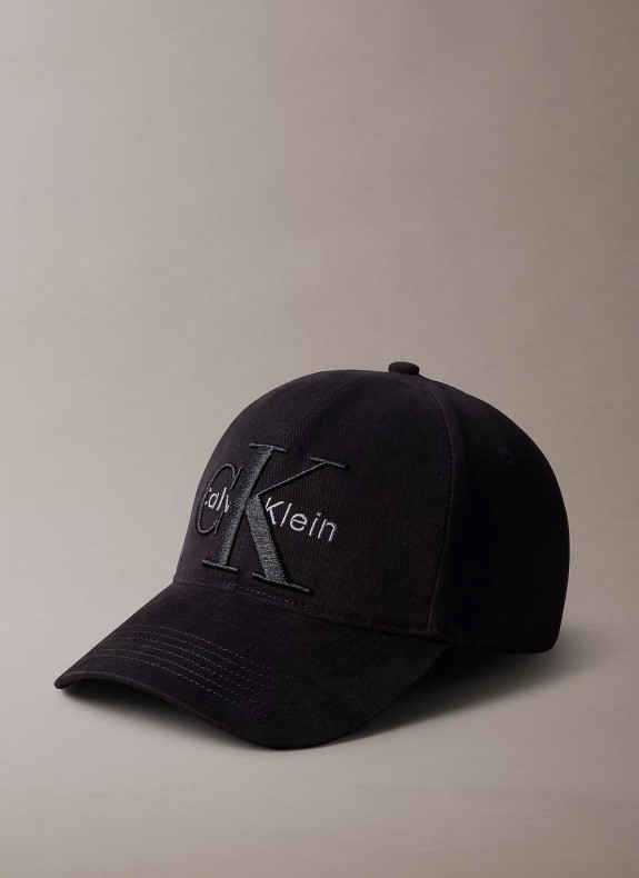 Gorra Calvin Klein Large Layered Monologo Cap negro