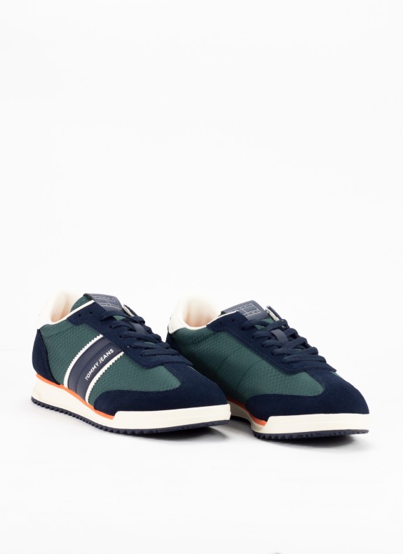 TJM RETRO RUNNER CLEATED