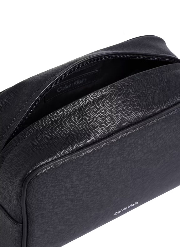 CK MUST WASHBAG/DOPP KIT