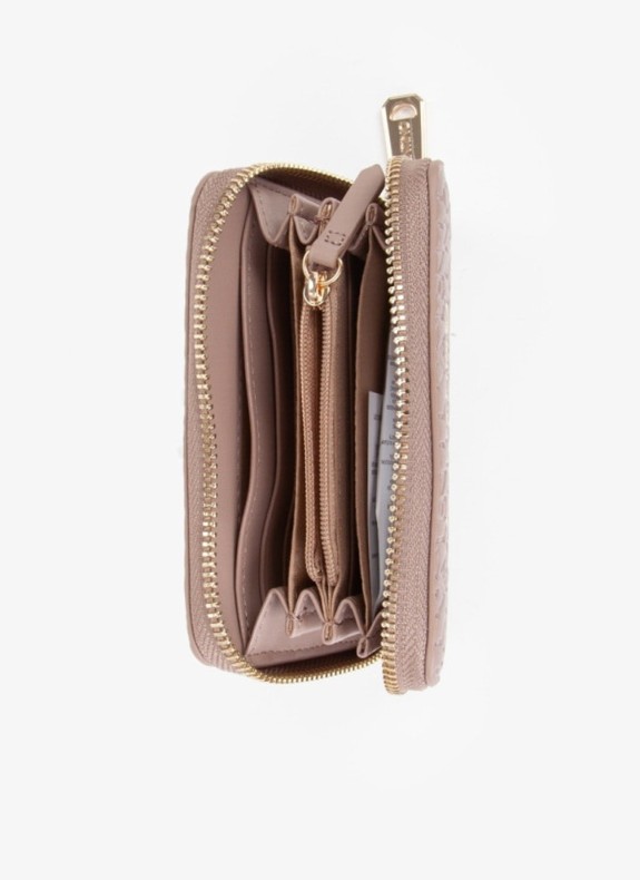 Je suis désolé, mais "VPS9C7137" ne semble pas être un texte en espagnol à traduire en français. Pourriez-vous fournir un texte 