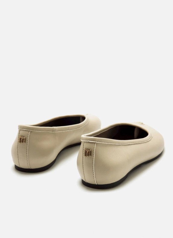 Bailarina Mustang Tabatha en color beige para mujer