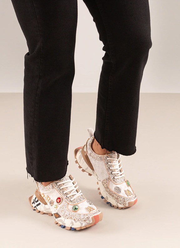 Zapatillas Exe Shoes SY24-6 en color beige para mujer