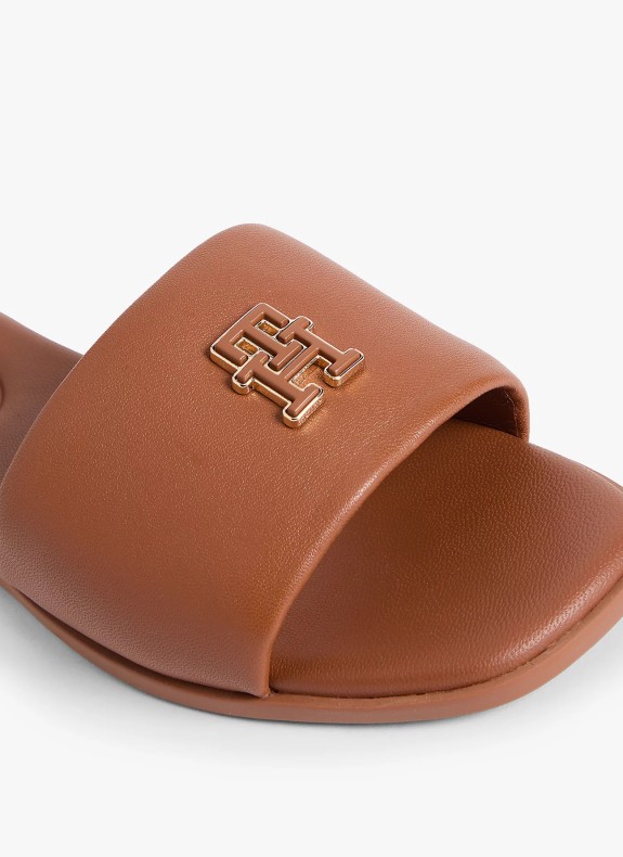 Sandálias Tommy Hilfiger Th Logo Hardware Leather Mule em cor de couro para mulher