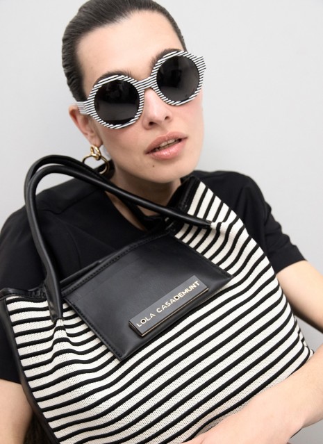 Bolso shopper Lola Casademunt rayas LS2604084 en color negro para mujer