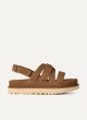 Sandalias Ugg Goldenstar Gleam en color cuero para mujer