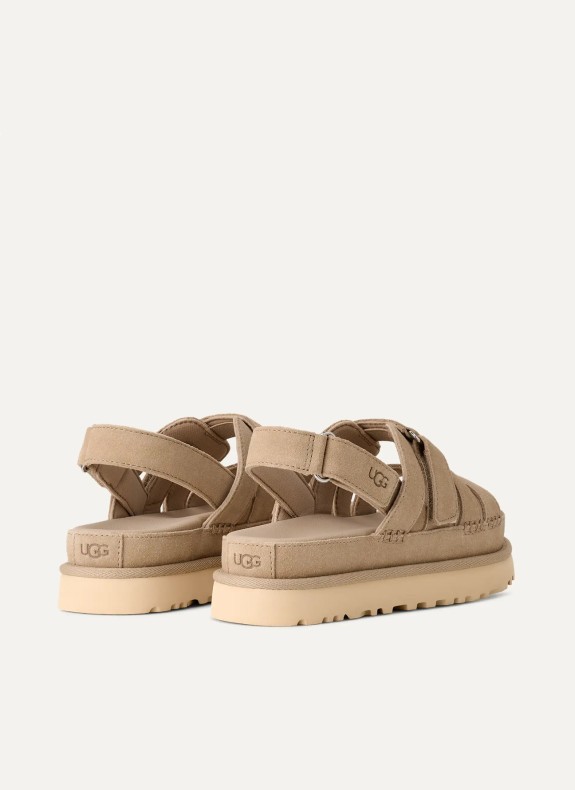 Sandalia UGG Goldenstar Gleam en color taupe para mujer