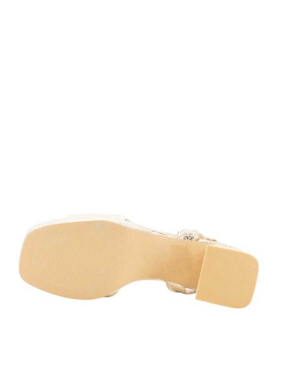 Goldene Sandale mit Absatz und Schnallenverschluss für Damen