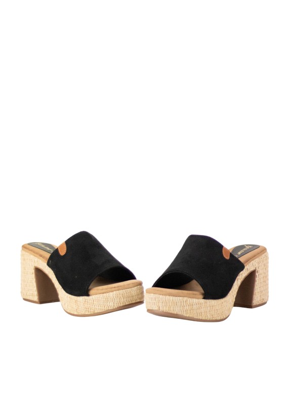 Zueco Keslem Nina en color negro para mujer