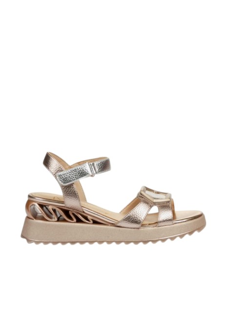 Sandalias Rock Away 85836C en color platino para mujer