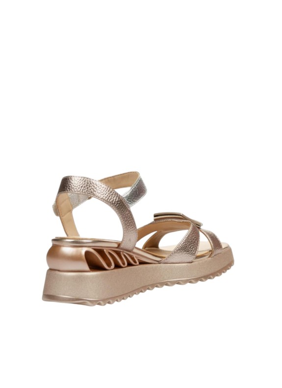 Sandalias Rock Away 85836C en color platino para mujer
